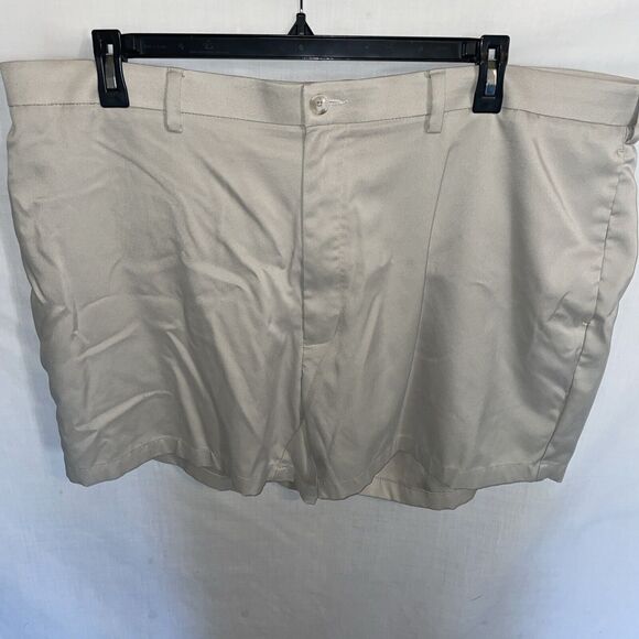 Roundtree & Yorke Chino Golf Shorts Men’s Size 46 Khaki Beige Zip Fly Inseam 5 - Picture 1 of 12